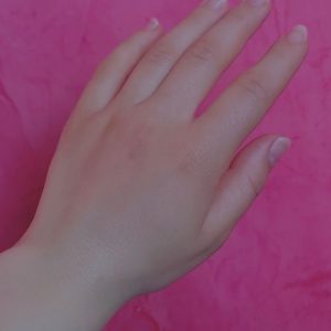 Meryam hind Measure the circumference ring size 1