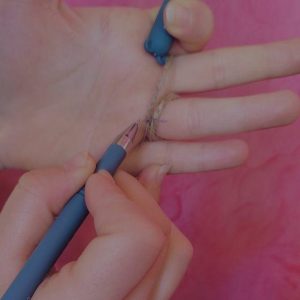 Meryam hind Measure the circumference ring size 3